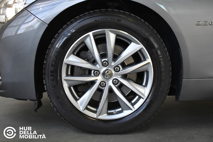 INFINITI 2.2 diesel AT Premium